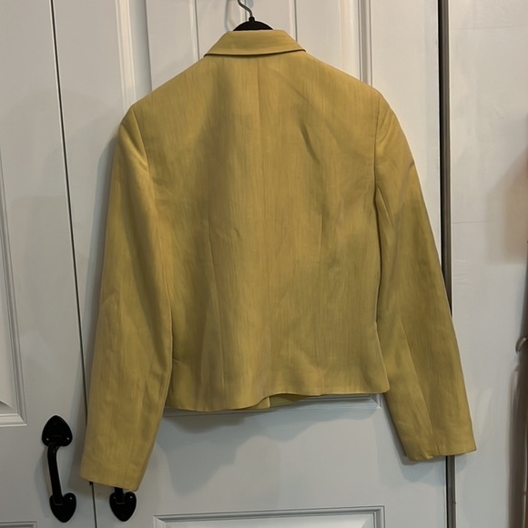Ann Taylor Petite Women’s 6P Golden Yellow Blazer - Picture 3 of 6